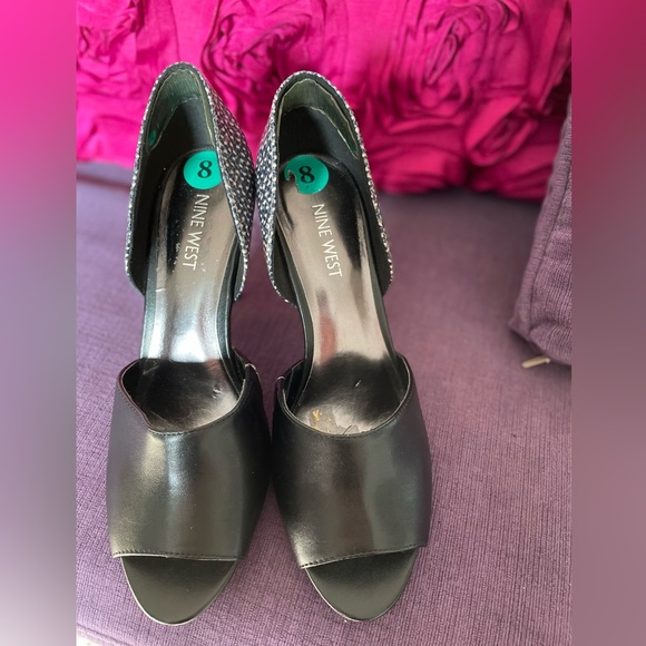 Nine West 4” black open toe pump with two tone print heal size 8 - Picture 10 of 10